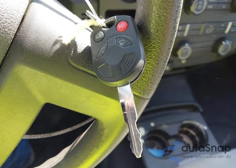 2011 Ford F-150 Xl z USA, uszkodzony, nr VIN 1FTEX1CM4BFC29822